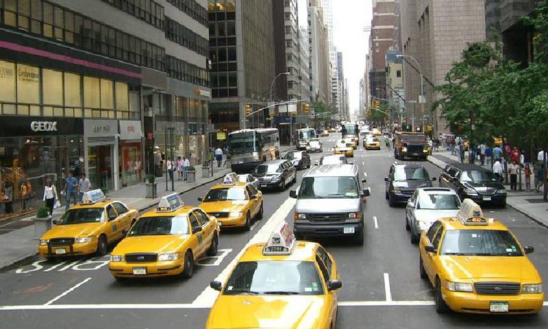 What are the qualities of experienced taxi drivers?