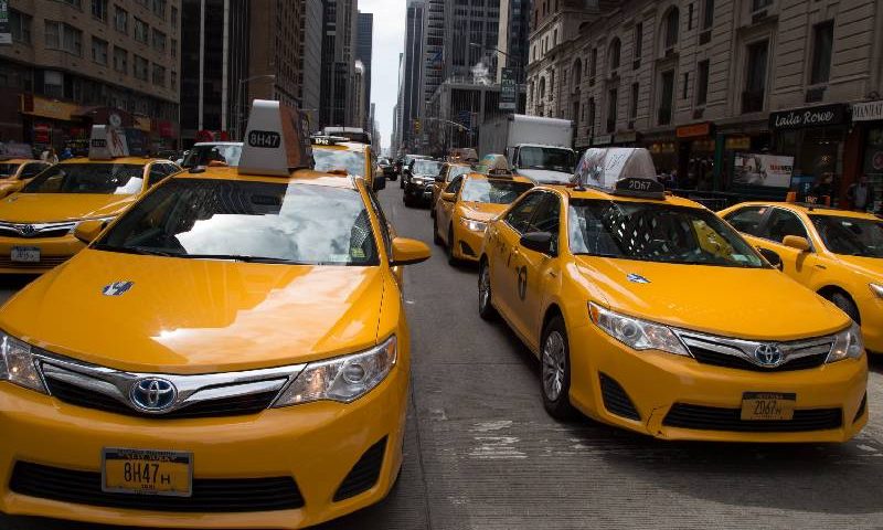 What are the benefits of obtaining cab rental services?